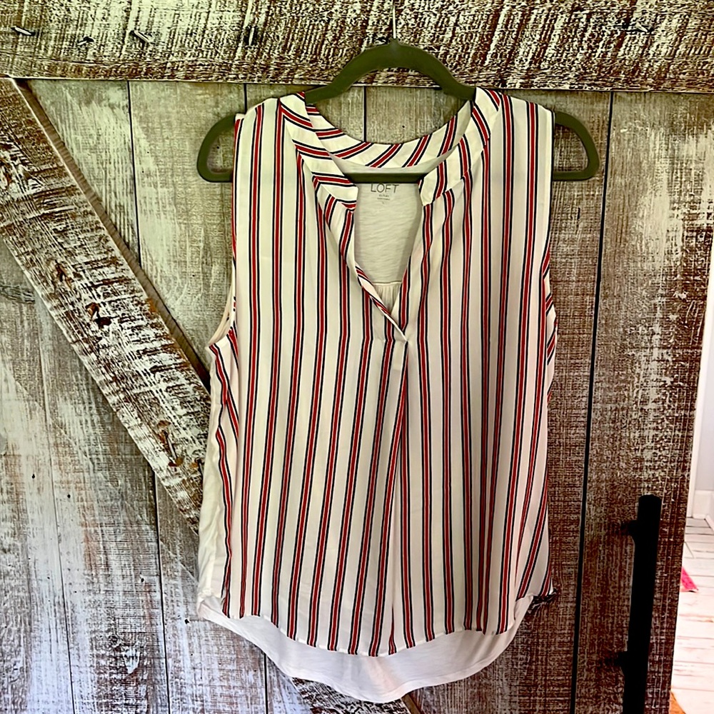 Loft top. Size large.